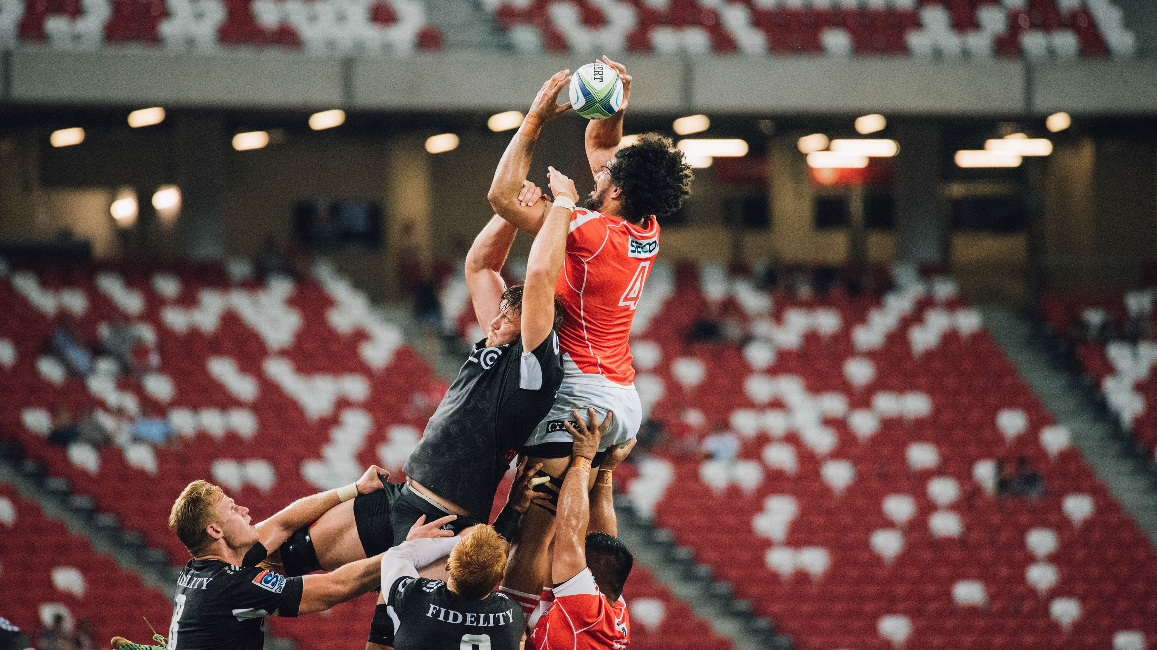 “尼古拉斯·桑特基的远射与精准控制,成就阿根廷美洲狮队的攻守平衡”