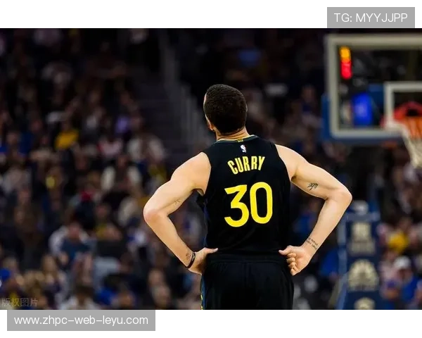 库里晚节不掉链，勇士再次用外线统治比赛